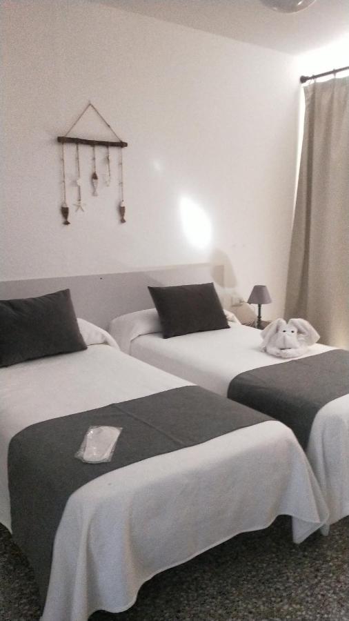 Hostal S'Algaret Форнельс Экстерьер фото