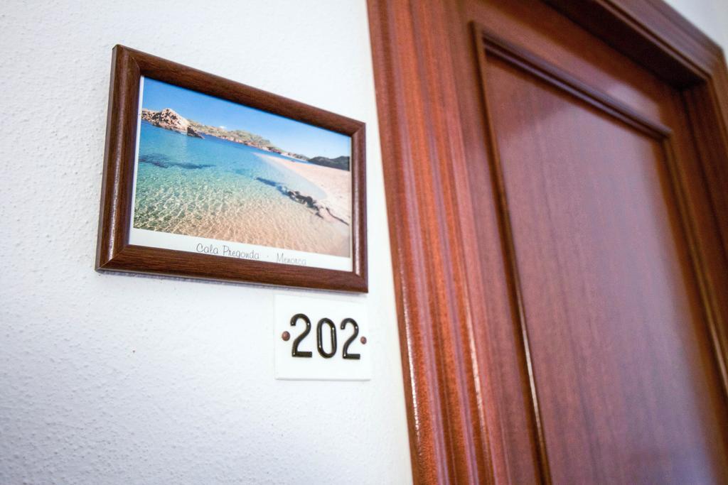 Hostal S'Algaret Форнельс Экстерьер фото
